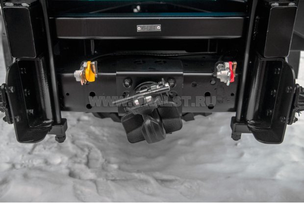 Заднее сцепное устройство