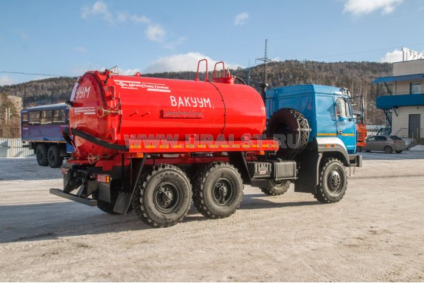 Машина вакуумная МВ-10-ОД КО УСТ 5453 Урал 5557-4512-80Е5