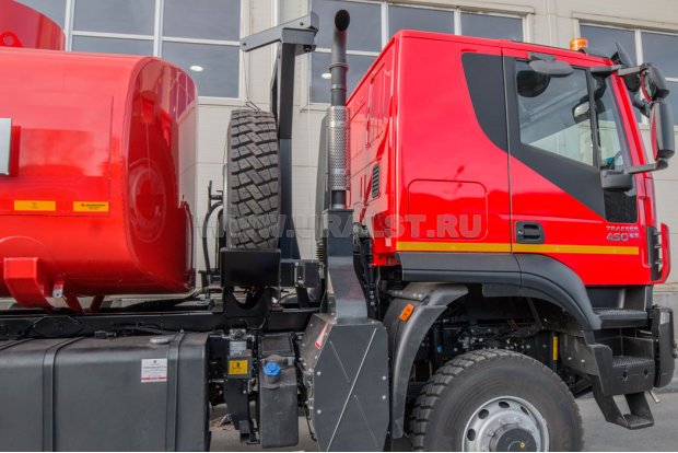 Укосина ДЗК с лебедедкой