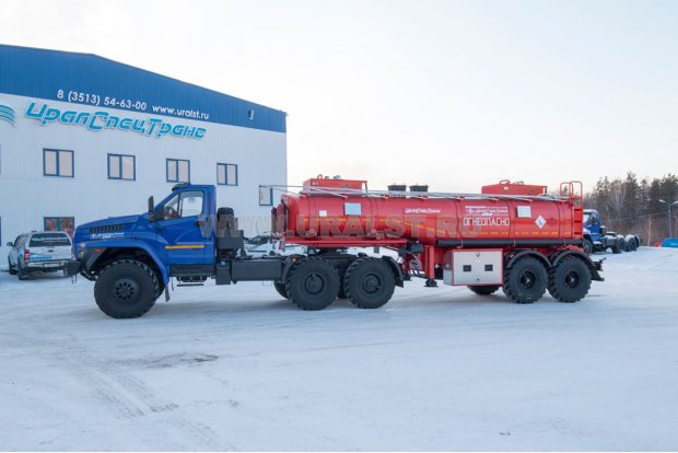 Полуприцеп цистерна нефтевоз ППЦН 20-21-2Н ПТ УСТ 9465 рамная, насос