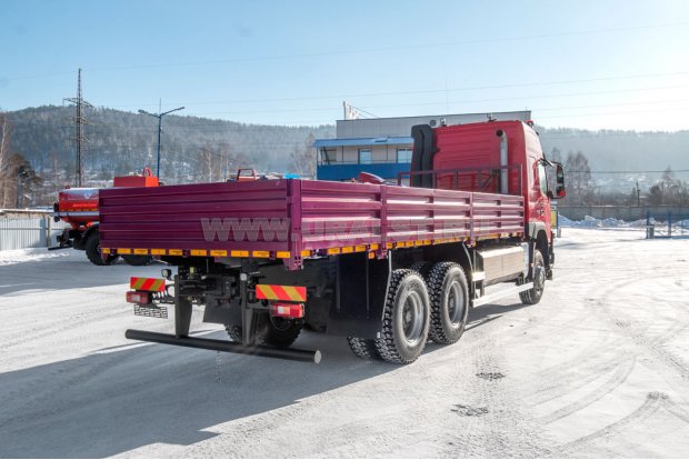 Автомобиль бортовой Контейнеровоз Volvo FM 6x6 