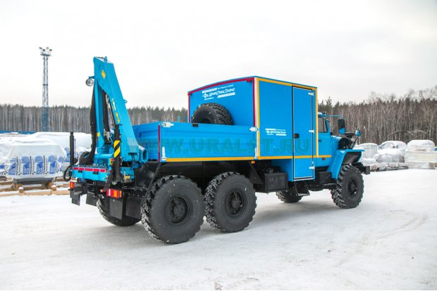 Грузопассажирский автомобиль УСТ Урал ГПА с краном-манипулятором ИМ-55