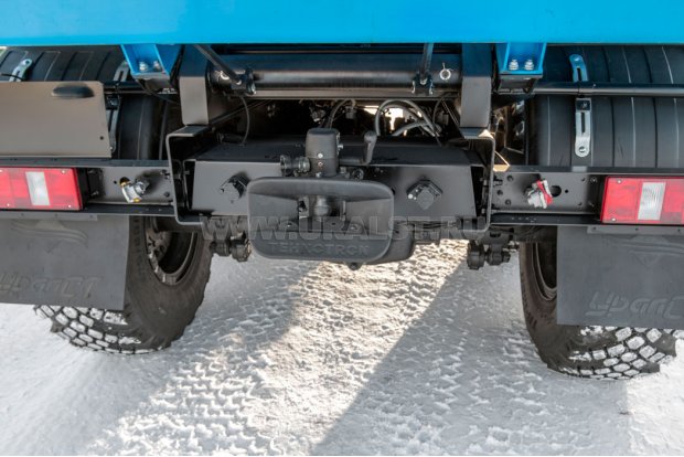 Заднее сцепное устройство