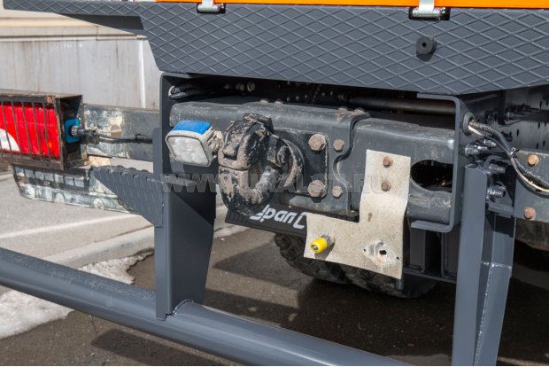 Заднее тягово-сцепное устройство