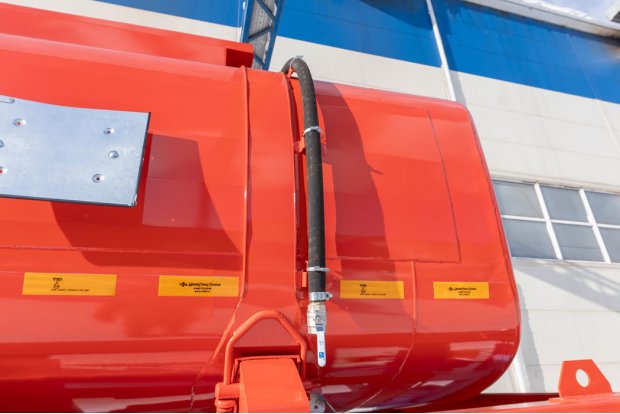 Слив из экологического короба