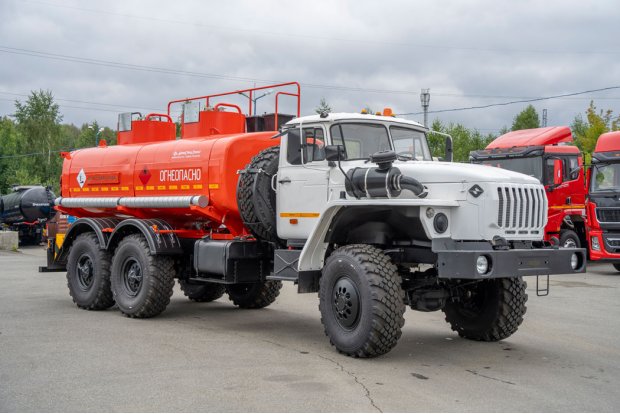 Автотопливозаправщик АТЗ-11-2Б УСТ 5453 Урал 4320-1951-60 доработка под ДОПОГ