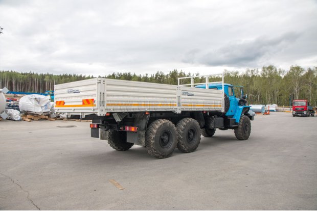 Бортовой автомобиль на шасси Урал 4320-72М