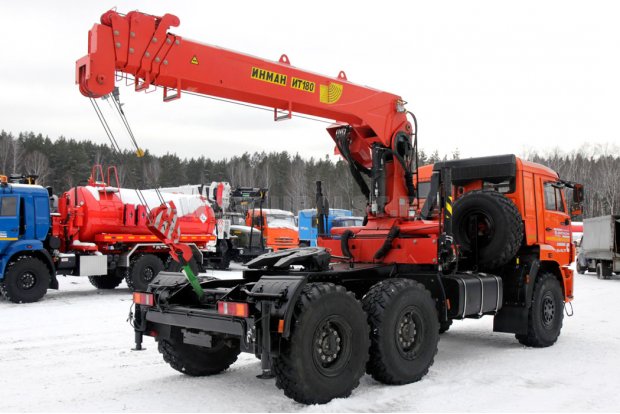 Тягач Камаз с КМУ ИТ-180