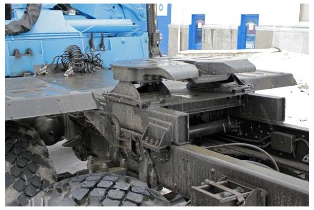 Седельный тягач Урал с ИМ-180