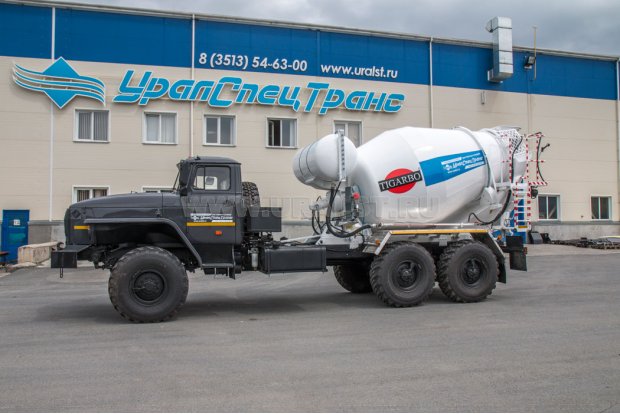 Автобетоносмеситель Урал