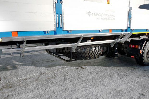 Боковая защита бортового полуприцепа УСТ