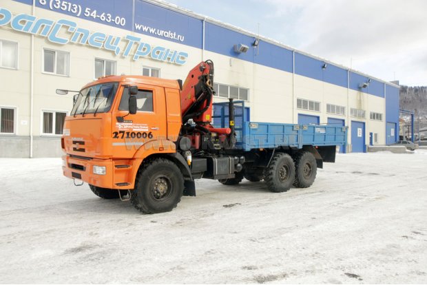 Бортовой автомобиль Камаз 43118-24 с краном-манипулятором Palfinger PK-23500А
