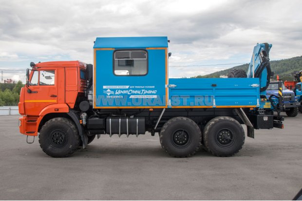 Грузопассажирский автомобиль Камаз 43118-46 с краном-манипулятором ИМ-95
