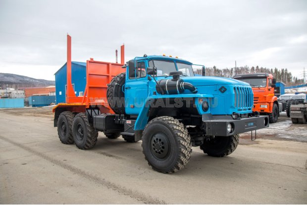 Лесовоз УСТ 54538D Урал М 5557-1112-72Е5
