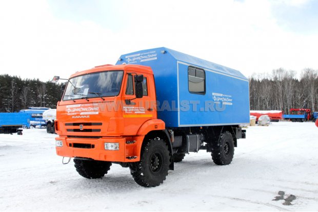 Грузопассажирский автомобиль Камаз 43502-45 с закрытым грузовым отсеком