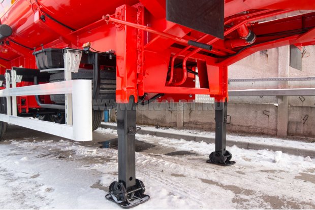 Опорное устройство полуприцепа 