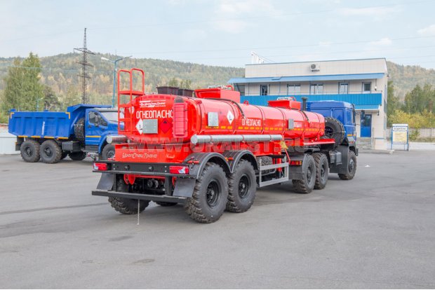 Полуприцеп цистерна ППЦ 15,5П-21-2Н УСТ 9465 прямая рама, насос