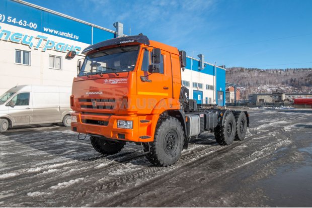 Седельный тягач УСТ 5453 Камаз 43118 сп.м.