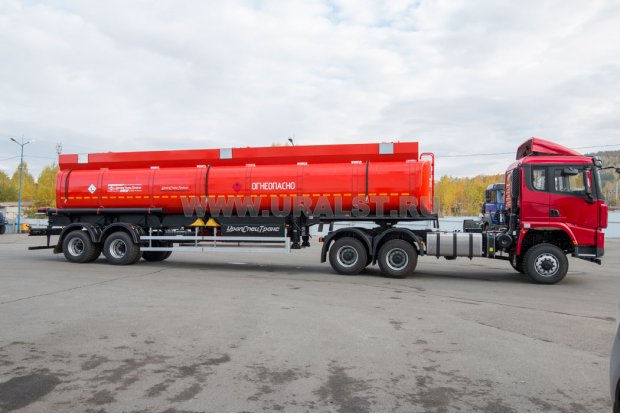 Седельный тягач SHACMAN (ШАКМАН) SX42586V385 + Полуприцеп-цистерна ППЦ 40П-24Д-3 УСТ-9465