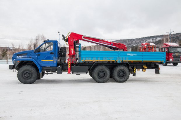 Автомобиль бортовой с КМУ TAURUS 055А (тросовый) с буром УСТ 5453 Урал NEXT 4320-72 б/у