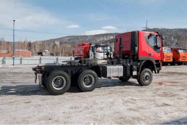 Тягач АМТ N.V. 632910 (6х6) шины 315/80R22.5