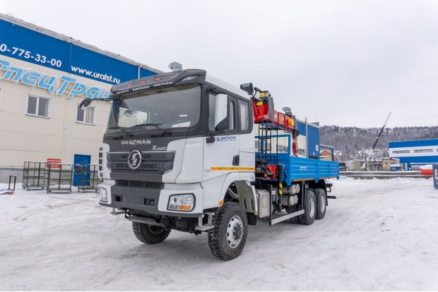 Бортовой автомобиль УСТ 5453 с КМУ ИТ-150 SHACMAN (ШАКМАН) SX32586V385 (6х6)