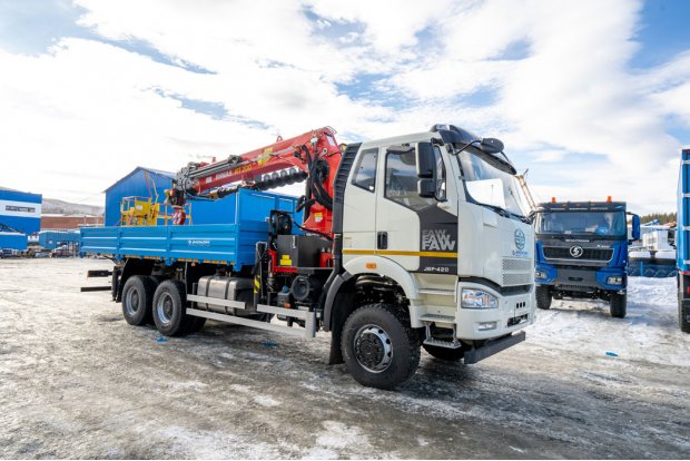 Бортовой автомобиль, УСТ 5453, с КМУ ИТ-200 (тросовый, люлька, бур)УСТ 5453 FAW 3250 (6Х6), КБ 4800 