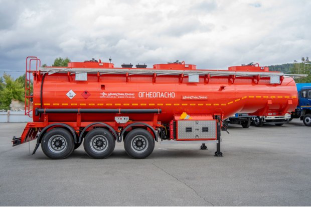 Полуприцеп цистерна для ГСМ (бензовозы) безрамные для вездеходов ППЦ 30К-32-3 УСТ 9465 ССУ 1450