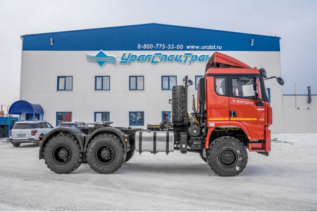 Седельный тягач УСТ 5453 SHACMAN (ШАКМАН) SX42586V385 (6х6), шины 14R20, ССУ 1630 ДОПОГ, гидрофикация