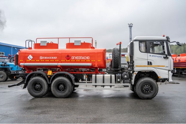 Автотопливозаправщик АТЗ-12-2Б УВТ-25, УСТ 5453 SHACMAN (ШАКМАН) SX32586V385 6х6, 14R20, КБ 4575мм.