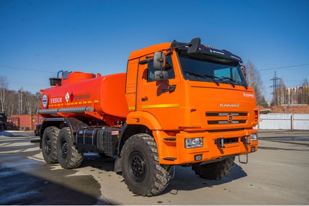 Автотопливозаправщик АТЗ-11Б