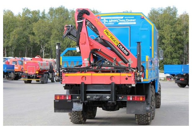 Фургон с манипулятором