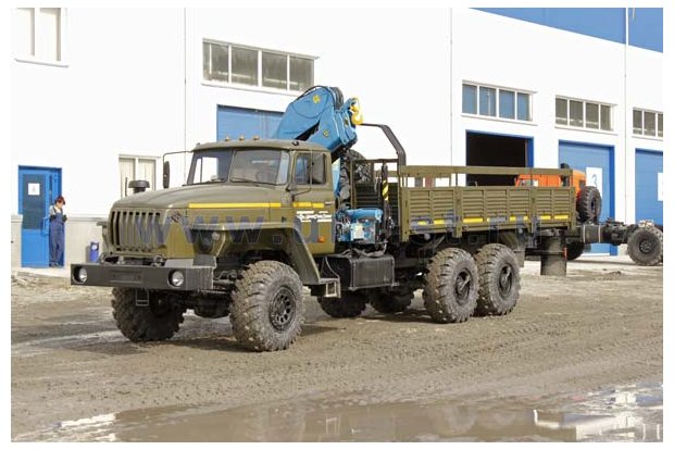 Бортовой Урал с КМУ ИМ-150