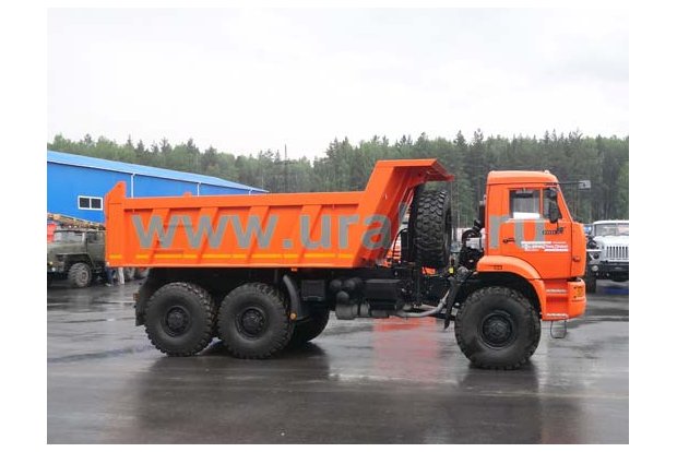 Самосвальный автомобиль Камаз