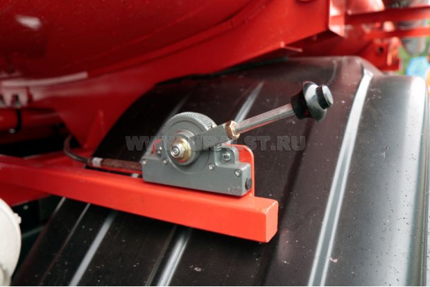 Рычаг управления донным клапаном