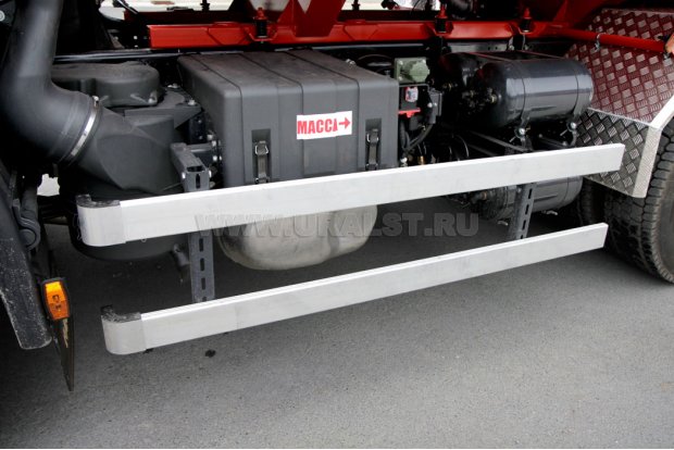 Боковая защитаа