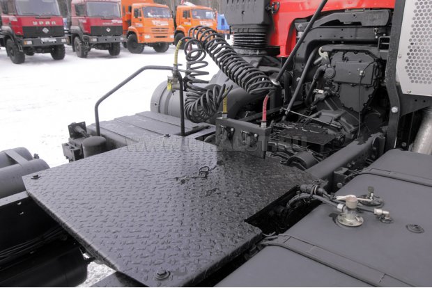 Седельный тягач