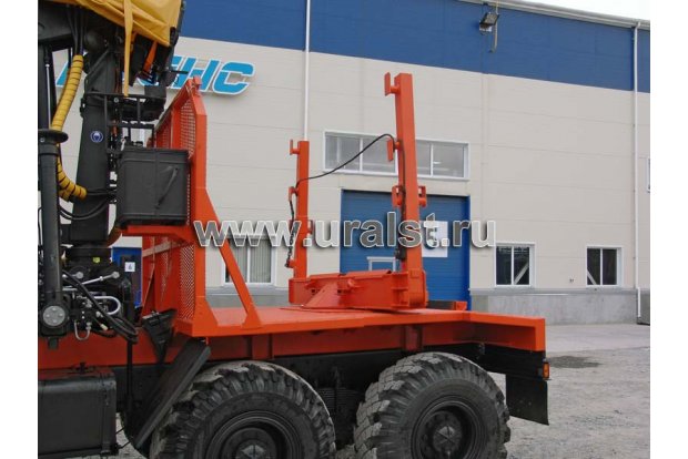 Лесовоз Урал 55571 с гидроманипулятором ПЛ-97