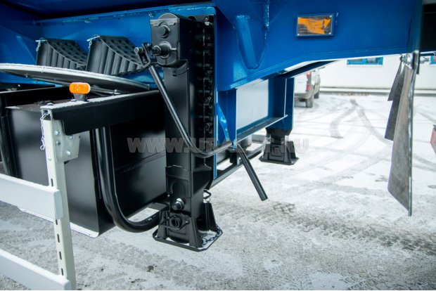 Опорное устройство полуприцепа