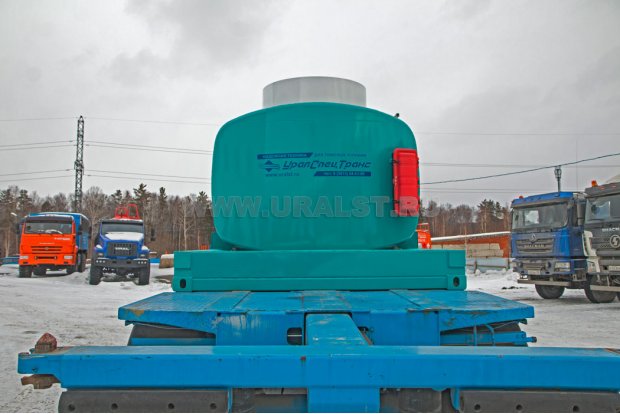 Контейнер-цистерна УСТ 94653А КЦ-16 с площадкой