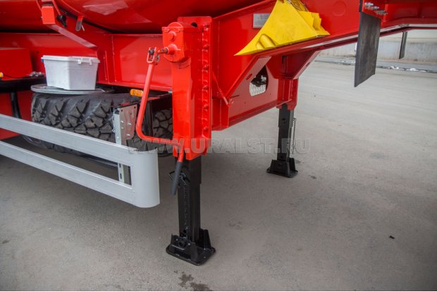 Опорное устройство полуприцепа