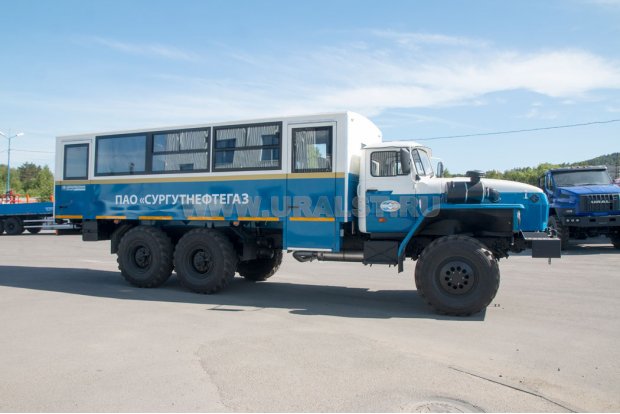 Автобус вахтовый Урал-3255-0022-61Е5 ГПА