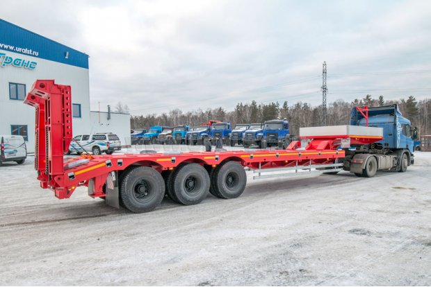 Полуприцеп-тяжеловоз ППТ 60-31Д-10У УСТ 9465 механические трапы