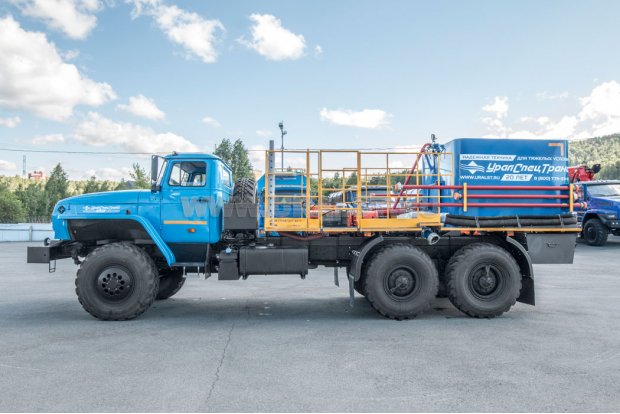 Установка насосная для цементирования скважин СИН35 Урал 4320-60Е5, без ВПБ