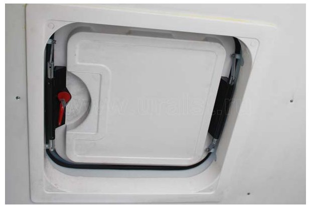 Аварийно-эвакуационный люк