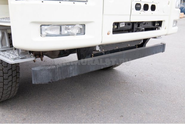 Передняя противоподкатная балка