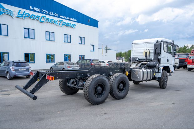 Шасси SHACMAN SX32586V385 6х6, база 4575мм шины 14R20