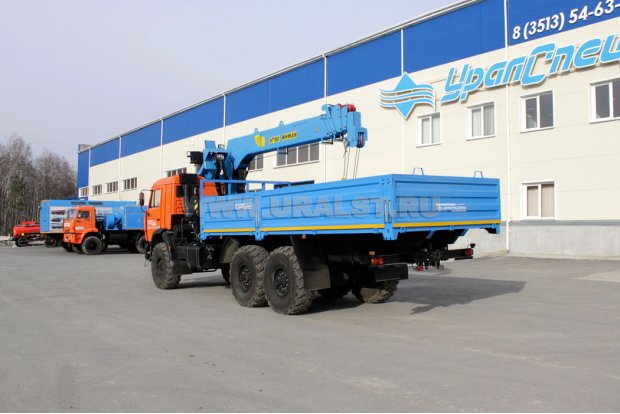 Автомобиль бортовой Камаз 43118-10 с краном-манипулятором ИТ-180