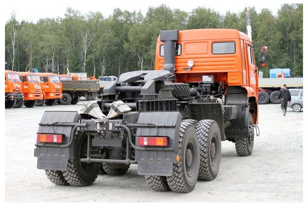 Тягач Камаз 65225