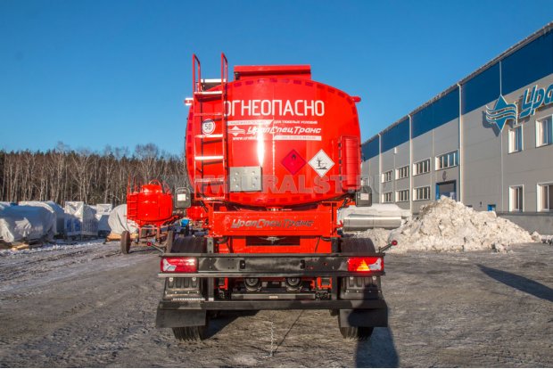 Полуприцеп-цистерна для ГСМ ППЦ 40-31-4